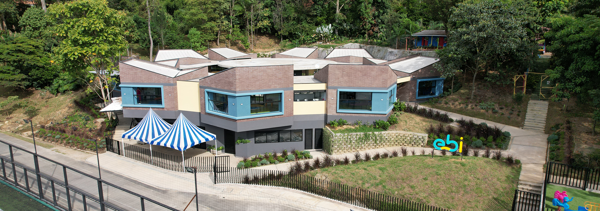 Colegio bilingue privado Medellín Antioquia Colombia